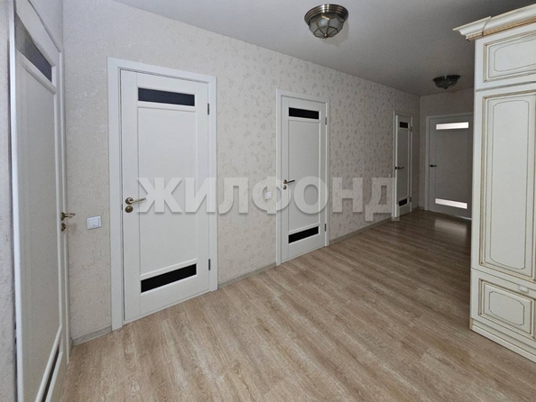 
  Продается 3-комн. квартира, 107.4 м², Аркадия Иванова ул, д. 27
. Фото 3.