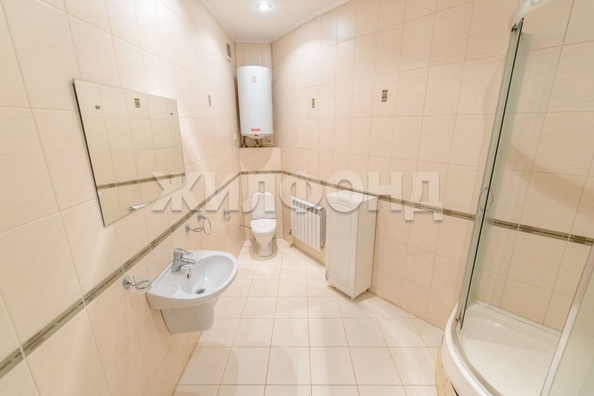 
  Продается 4-комн. квартира, 152 м², Вершинина ул, д. 24В
. Фото 4.