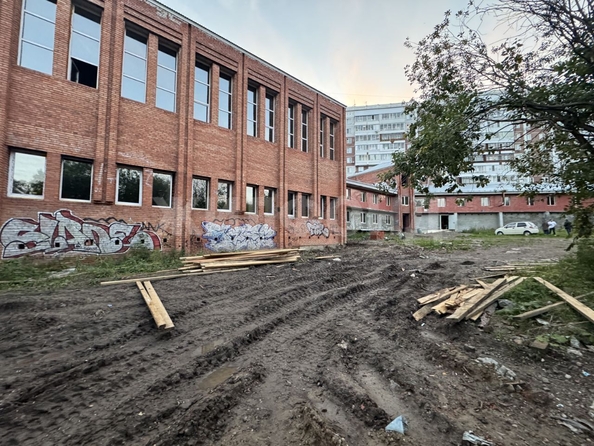 
  Продается универсальное помещение, 2944 м², Иркутский тракт
. Фото 1.