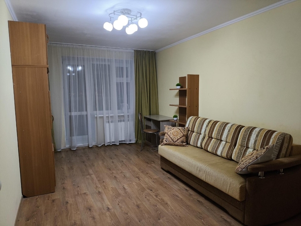 
  Сдается 1-комн. квартира 42 м². Фото 1.