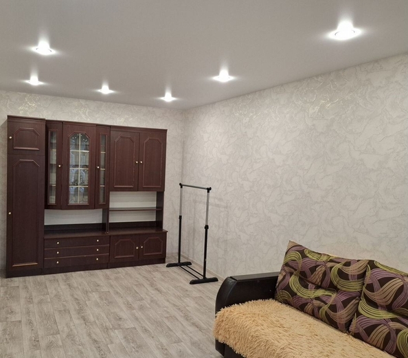 
  Сдается 1-комн. квартира 36 м². Фото 1.