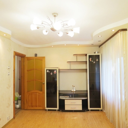 
  Продается 4-комн. квартира 60.7 м². Фото 1.