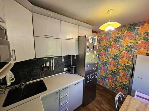 
  Продам 3-комн. квартиру 58.3 м². Фото 20.