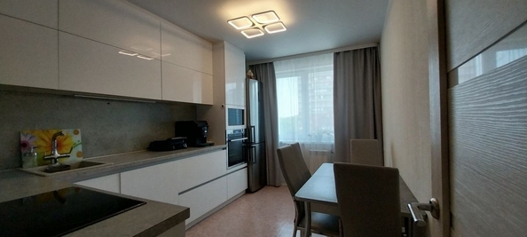 
  Продается 2-комн. квартира 51 м², в ЖК Ласточка, дом 1. Фото 1.