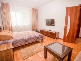 Снять однокомнатную квартиру Авиаторов ул, 44  м&sup2;, 3240 рублей