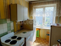 Продается 3-комнатная квартира 40 лет Октября ул, 60 м², 4750000 рублей