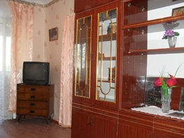 Снять трехкомнатную квартиру 40 лет Октября ул, 50  м&sup2;, 3500 рублей