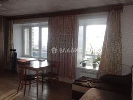 Продается 4-комнатная квартира Комарова ул, 77  м², 7235000 рублей