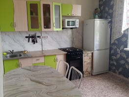 Продается 3-комнатная квартира Космонавтов ул, 70  м&sup2;, 3300000 рублей