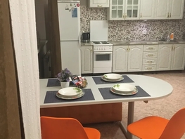 Снять трехкомнатную квартиру Дальневосточная ул, 95  м&sup2;, 4500 рублей