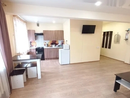 Снять трехкомнатную квартиру Иосифа Уткина ул, 70  м&sup2;, 3660 рублей