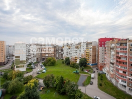 Продается 3-комнатная квартира километр р-255, обход кемерово, 3-й, 64  м², 7200000 рублей