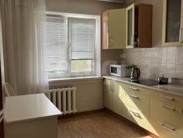 Снять трехкомнатную квартиру Героев Труда ул, 63 м², 49000 рублей