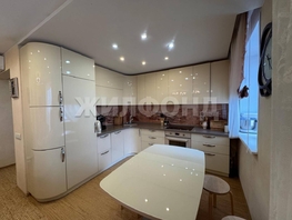 Продается 5-комнатная квартира Троллейная ул, 109 м², 16500000 рублей