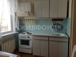 Продается 3-комнатная квартира Листвянская ул, 57.7 м², 3500000 рублей