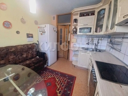 Продается 4-комнатная квартира В. Высоцкого ул, 80 м², 7100000 рублей