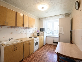 Продается 4-комнатная квартира Забалуева ул, 74.2 м², 6500000 рублей