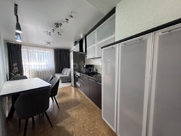 Продается 2-комнатная квартира Военная ул, 67.1  м&sup2;, 10450000 рублей