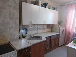 Продается 4-комнатная квартира Лазурная ул, 73  м², 6200000 рублей