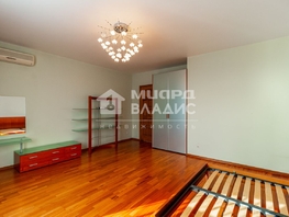 Продается 4-комнатная квартира Учебная ул, 133.8 м², 17990000 рублей