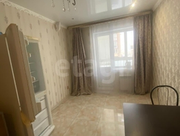 Продается 4-комнатная квартира Линия 6-я ул, 140  м², 70000 рублей