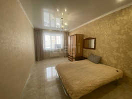 Продается 4-комнатная квартира Линия 6-я ул, 140  м², 70000 рублей