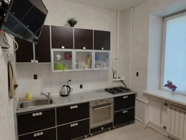 Снять трехкомнатную квартиру Нефтезаводская ул, 65  м², 60000 рублей