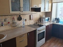 Продается 4-комнатная квартира Суворова ул, 74 м², 7500000 рублей