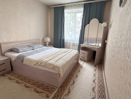 Снять трехкомнатную квартиру Жуковского ул, 81  м&sup2;, 3960 рублей
