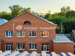 Дом, 479 м², 3 этажа, участок 1500 сот.
