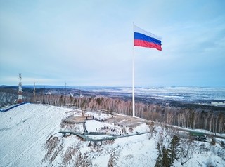 В Красноярске установили самый высокий в России флагшток