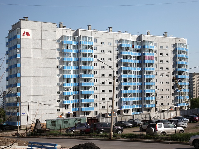 Новостройка 60 лет образования СССР, дом 33