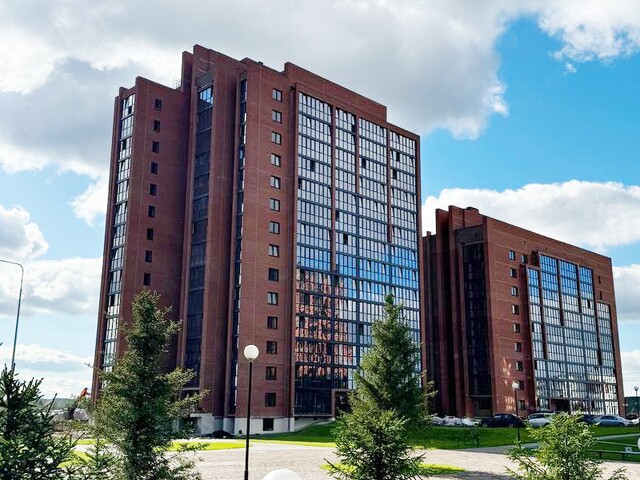 Новостройка Времена года