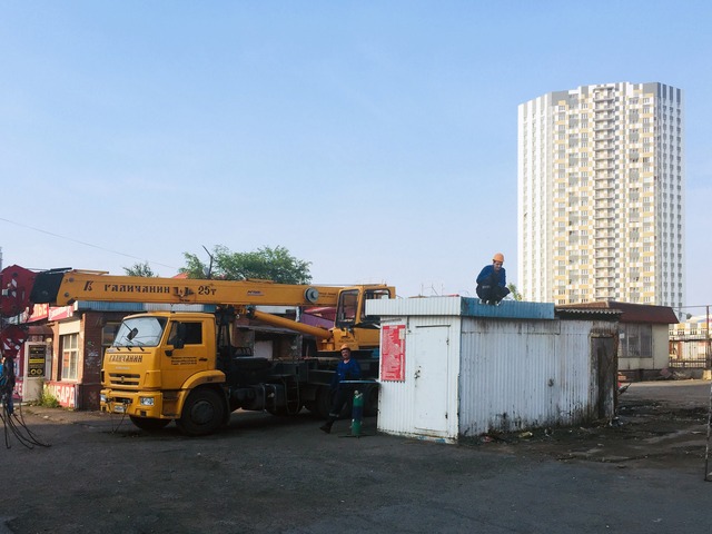 На рынке «Новая Взлетка» сносят торговые ряды 