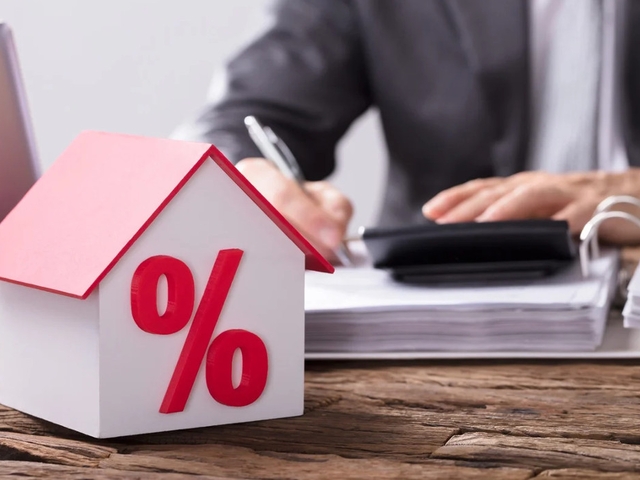 Банки снизили процентные ставки по ипотеке на 2-3%